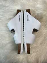 Load image into Gallery viewer, 8/8.5 (39) Birkenstock White Slip On Sandals
