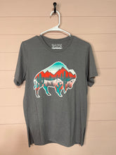 Load image into Gallery viewer, Medium Rowdy Crowd Clothing Gray Western Punchy Graphic Short Sleeve T-Shirt
