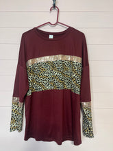Load image into Gallery viewer, 2X Sunshine &amp; Rodeos Leopard Gold Sequin Color Block Plus Size Long Sleeve Top
