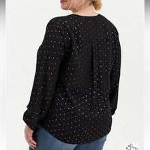 Load image into Gallery viewer, Size 1X Torrid Black Star Print Georgette Pintuck Button-Front Blouse
