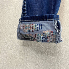 Load image into Gallery viewer, Size 29 Miss Me Signature Rise Silent Embroidered Detail Cuffed Skinny Denim Jeans
