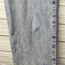 Load image into Gallery viewer, 29x34 Levi’s Vintage Orange Tab High Rise Mom Jeans
