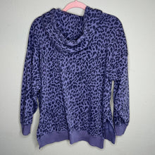Load image into Gallery viewer, XS American Eagle Ahh-Mazingly Soft Jegging Fit Oversized Purple Leopard Hoodie Top
