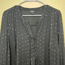 Load image into Gallery viewer, Size 1X Torrid Black Star Print Georgette Pintuck Button-Front Blouse
