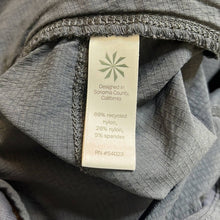 Load image into Gallery viewer, Size 14 Athleta Plus Gray Trekkie Crop Pants
