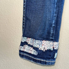 Load image into Gallery viewer, Size 29 Miss Me Signature Rise Silent Embroidered Detail Cuffed Skinny Denim Jeans
