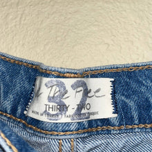 Load image into Gallery viewer, Size 32 Free People NWT Plus Tapered Baggy Boyfriend in Mid Century Blue Jeans
