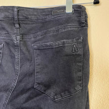 Load image into Gallery viewer, Size 31 Articles Of Society Black Distressed Skinny Jeans

