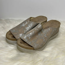 Load image into Gallery viewer, Size 6.5/7 Fly London Tan &amp; Silver Pebbled Leather Platform Cork Sandals Shoes
