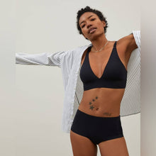 Load image into Gallery viewer, XXL Everlane Black The Invisible Bra Plus Size
