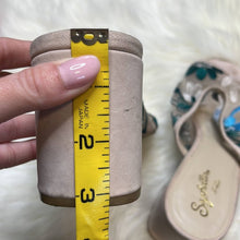 Load image into Gallery viewer, Sz 9.5 Seychelles Anthropologie Embroidered Floral Slip On Heel Sandals Shoes
