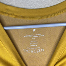 Load image into Gallery viewer, XL Fabletics Mens Golden Yellow Seamless Short Sleeve T-Shirt
