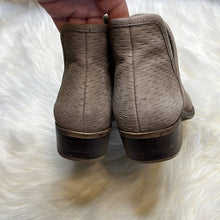 Load image into Gallery viewer, Sz 7 Lucky Brand Taupe Perforated Almond Toe Ankle Booties Shoes
