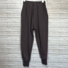 Load image into Gallery viewer, Small Gymshark Greyish Purple High Waisted Joggers
