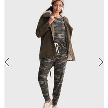 Load image into Gallery viewer, Small Lucky Brand Army Green Faux Fur Cocoon Coat
