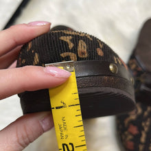 Load image into Gallery viewer, Sz 10 Maurice’s Floral Corduroy Brown Platform Clogs Shoes
