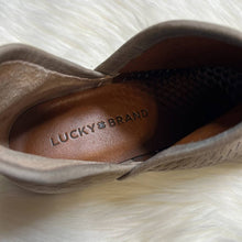 Load image into Gallery viewer, Sz 7 Lucky Brand Taupe Perforated Almond Toe Ankle Booties Shoes
