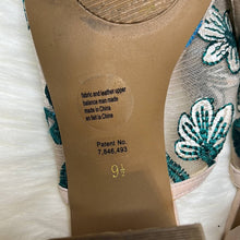 Load image into Gallery viewer, Sz 9.5 Seychelles Anthropologie Embroidered Floral Slip On Heel Sandals Shoes

