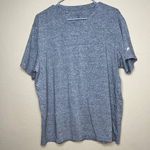 Load image into Gallery viewer, XL Fabletics Mens Heather Gray T-Shirt
