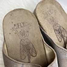 Load image into Gallery viewer, Size 6.5/7 Fly London Tan &amp; Silver Pebbled Leather Platform Cork Sandals Shoes
