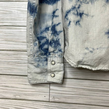 Load image into Gallery viewer, Medium American Eagle Bleached Denim Pearl Snap Button Up Shirt
