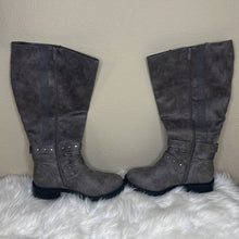Load image into Gallery viewer, Sz 8.5 WW Torrid Gray Knee High Combat Boots
