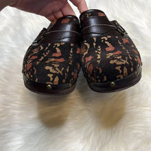 Load image into Gallery viewer, Sz 10 Maurice’s Floral Corduroy Brown Platform Clogs Shoes
