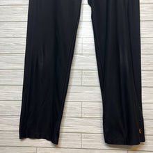 Load image into Gallery viewer, Medium Lucy Black Short Cropped High Rise Yoga Pants
