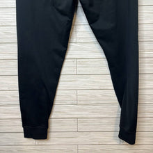 Load image into Gallery viewer, Medium Under Armour Black Sweatpants Joggers
