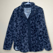 Load image into Gallery viewer, Medium Members Mark Black Gray Leopard Sherpa Jacket

