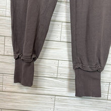 Load image into Gallery viewer, Small Gymshark Greyish Purple High Waisted Joggers
