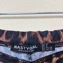 Load image into Gallery viewer, Sz 6 Nasty Gal Leopard Print Bike Shorts
