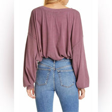 Load image into Gallery viewer, XS Free People Buffy T-Shirt V-Neck Crop Top
