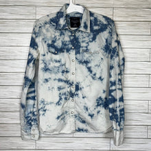 Load image into Gallery viewer, Medium American Eagle Bleached Denim Pearl Snap Button Up Shirt
