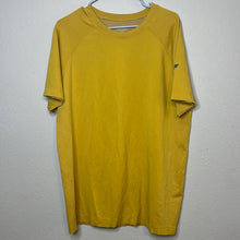Load image into Gallery viewer, XL Fabletics Mens Golden Yellow Seamless Short Sleeve T-Shirt
