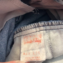 Load image into Gallery viewer, 29x34 Levi’s Vintage Orange Tab High Rise Mom Jeans
