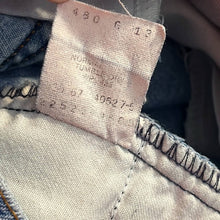 Load image into Gallery viewer, 29x34 Levi’s Vintage Orange Tab High Rise Mom Jeans
