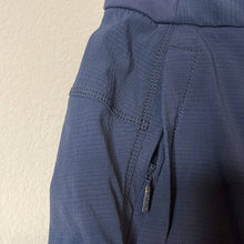 Load image into Gallery viewer, Size 14 Athleta Plus Gray Trekkie Crop Pants
