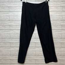 Load image into Gallery viewer, Medium Lucy Black Short Cropped High Rise Yoga Pants
