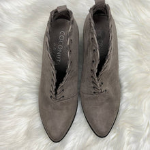Load image into Gallery viewer, Size 7.5 Coconuts by Matisse Taupe Suede Almond Toe Ankle Booties Shoes
