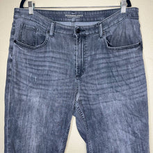 Load image into Gallery viewer, Size 14 Chicos Plus Size Boyfriend Ankle Black Gray Denim Jeans
