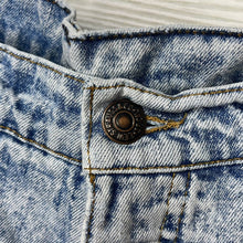 Load image into Gallery viewer, 29x34 Levi’s Vintage Orange Tab High Rise Mom Jeans
