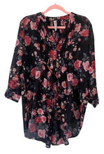 Load image into Gallery viewer, Small American Rag Sheer Black Floral Tunic

