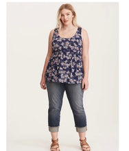 Load image into Gallery viewer, Torrid | Floral Crochet Trim Babydoll Top
