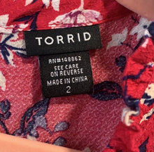 Load image into Gallery viewer, Torrid Bright Pink Floral Top
