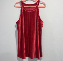 Load image into Gallery viewer, Torrid RED VELVET PLEATED GODDESS TANK
