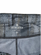 Load image into Gallery viewer, Athleta | Black &amp; Gray Cropped Leggings
