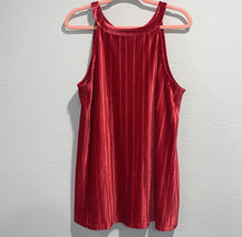Load image into Gallery viewer, Torrid RED VELVET PLEATED GODDESS TANK
