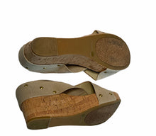 Load image into Gallery viewer, Lucky | Khaki Miller Cork Wedge
