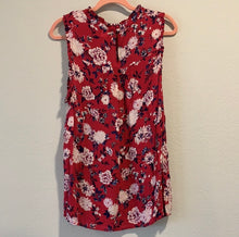 Load image into Gallery viewer, Torrid Bright Pink Floral Top
